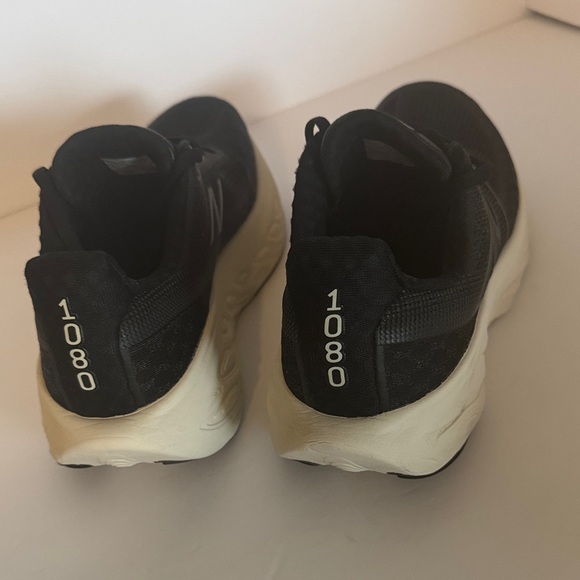 New Balance Black Sneakers with Cream Soles - Picture 4 of 6